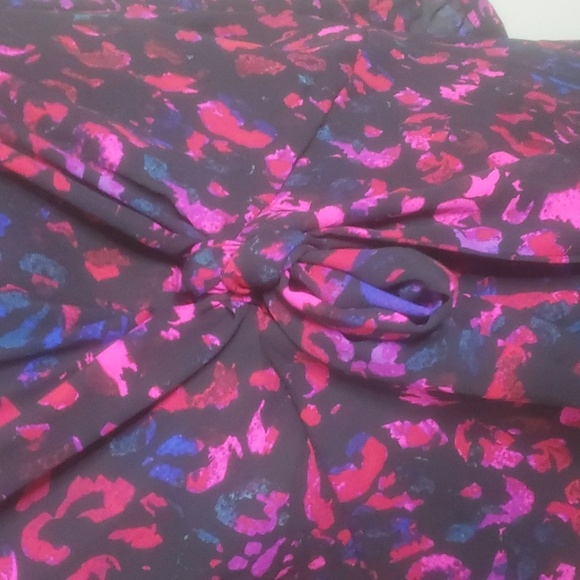 Torrid Rainbow Leopard Georgette Tie Front Blouse Size 5 NWT - Picture 2 of 7